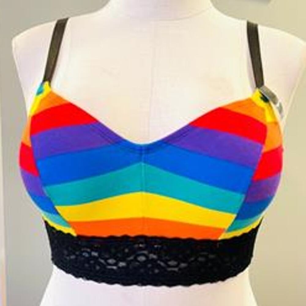 Torrid 0 (Plus‎ 0X) Rainbow Stripe Padded Lace Trim Wire Free Pride Bralette Bra